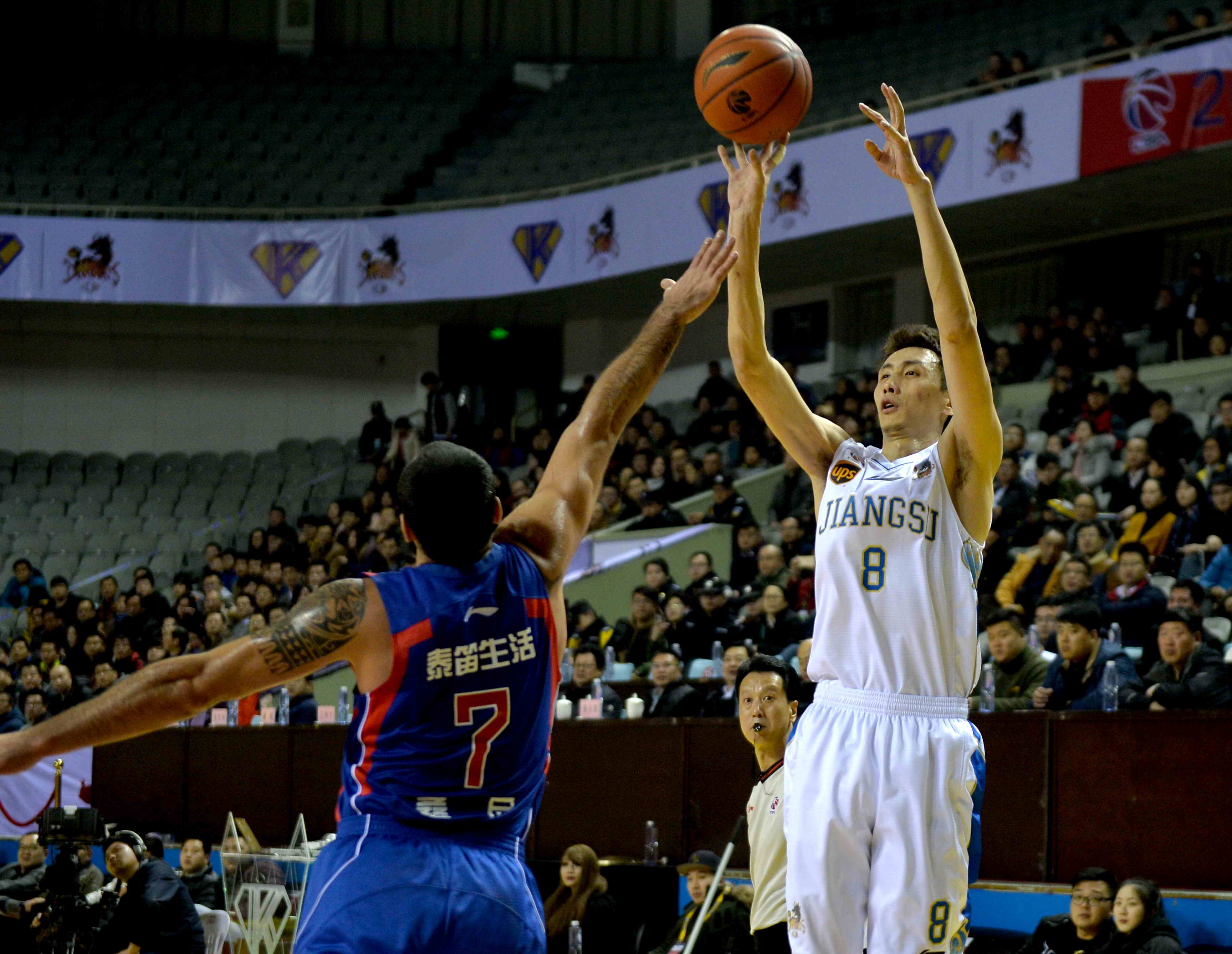 膝关节的健 膝关节的健