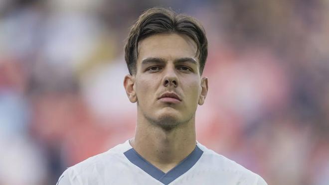 赛中继续展 赛中继续展